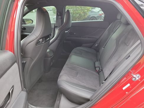 Used 2025 Hyundai Elantra N image 13