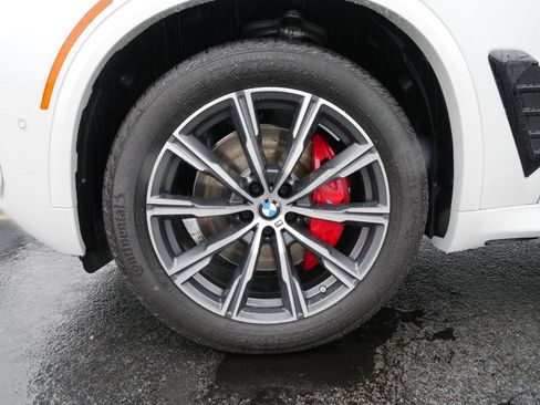 New 2026 BMW X5 sDrive40i w/ M Sport Package image 13