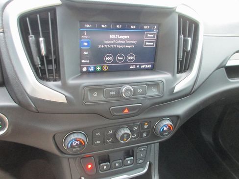 Used 2020 GMC Terrain SLE w/ Driver Convenience Package image 23