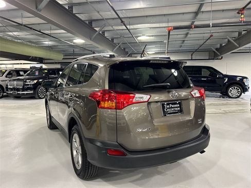 Used 2015 Toyota RAV4 XLE image 4