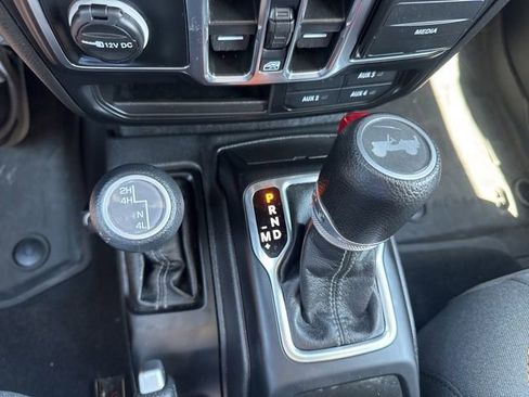 Used 2024 Jeep Wrangler Unlimited Sport AWD/4WD image 6