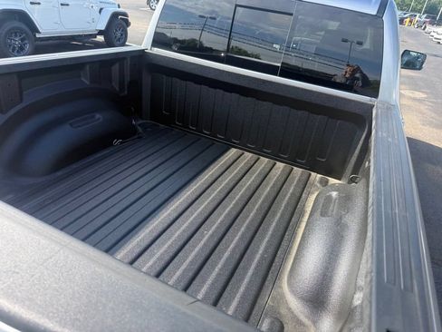 Used 2022 RAM 1500 Laramie AWD/4WD image 45