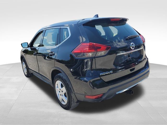 Used 2017 Nissan Rogue S AWD/4WD image 6