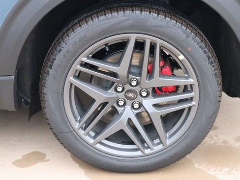 New 2026 Ford Explorer ST w/ Sun And Sound Package image 22