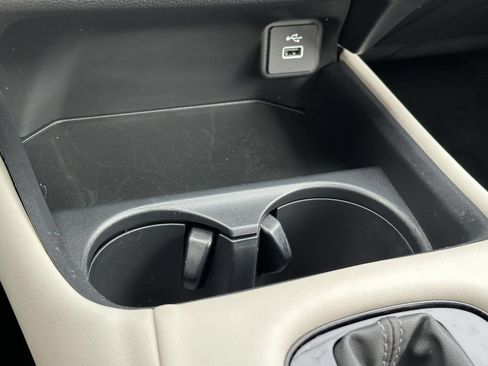 Used 2024 Honda HR-V LX image 27
