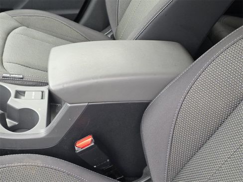 Used 2024 Subaru Crosstrek 2.0i Premium image 10