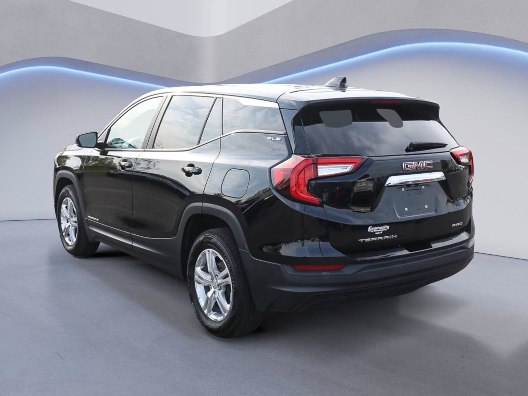 Used 2024 GMC Terrain SLE AWD/4WD image 5