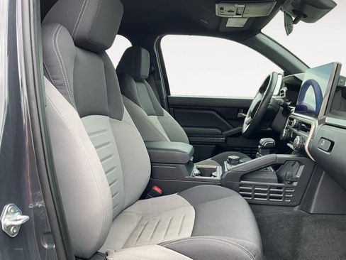 Used 2024 Toyota Tacoma TRD Off-Road AWD/4WD image 17