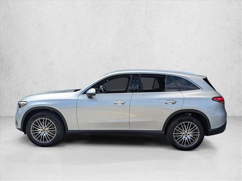 Used 2026 Mercedes-Benz GLC 300 image 9