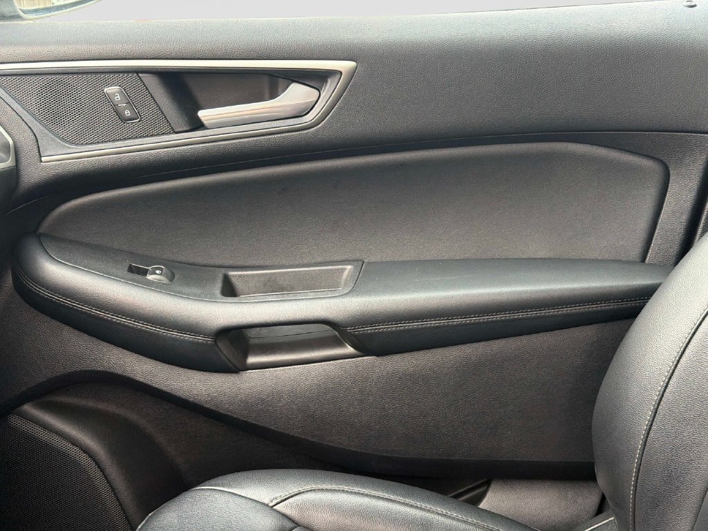 Used 2020 Ford Edge SEL w/ Convenience Package AWD/4WD image 23