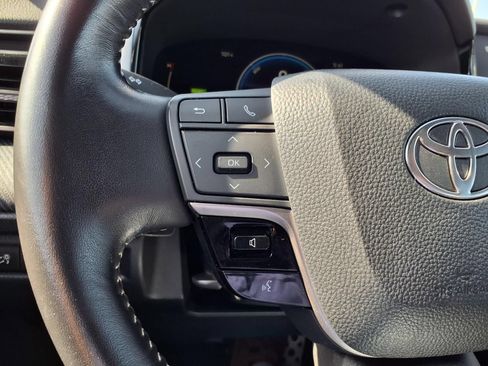 Certified 2025 Toyota Camry SE FWD image 21
