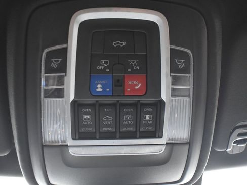 Used 2020 RAM 1500 Limited image 17