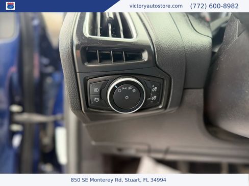 Used 2017 Ford Focus ST FWD image 21