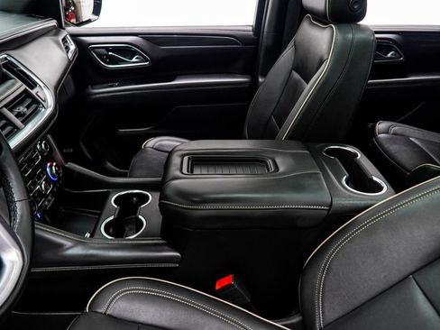 Used 2023 GMC Yukon SLT w/ SLT Premium Package RWD image 20