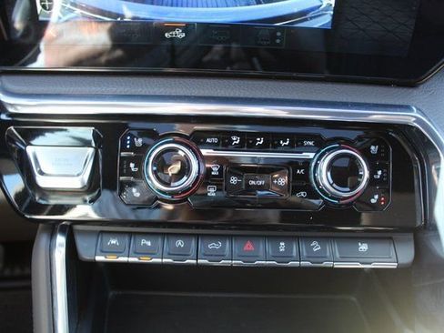 Used 2024 GMC Sierra 1500 Denali w/ Denali Reserve Package image 43