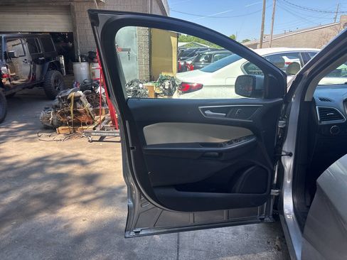 Used 2022 Ford Edge SEL AWD/4WD image 8