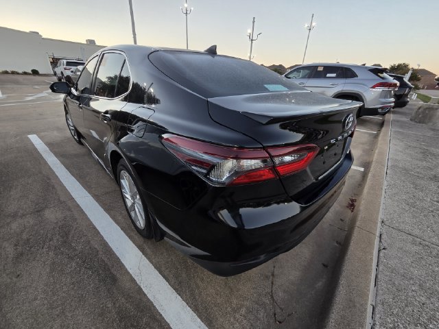 Used 2024 Toyota Camry LE FWD image 4