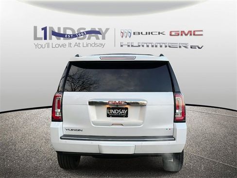 Used 2019 GMC Yukon Denali w/ Denali Ultimate Package image 3