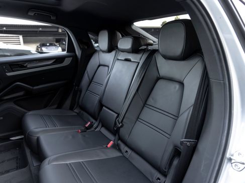 Certified 2026 Porsche Cayenne Coupe AWD/4WD image 45