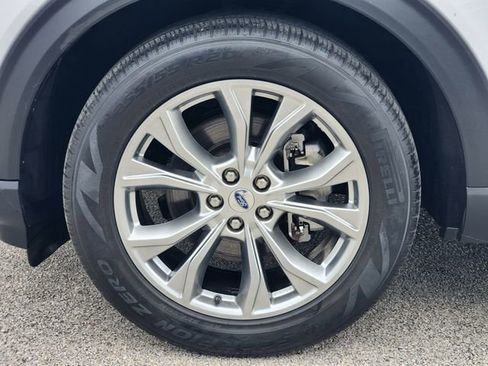 Used 2021 Ford Explorer Limited w/ Equipment Group 301A RWD image 7