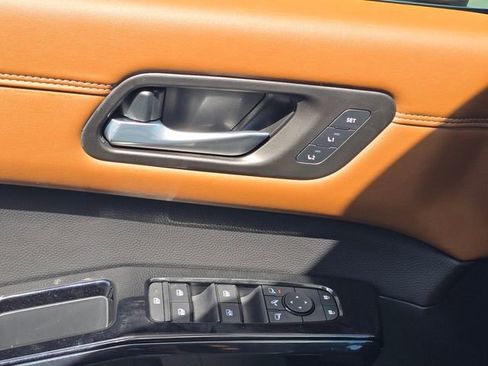 New 2026 Nissan Pathfinder Platinum AWD/4WD image 16