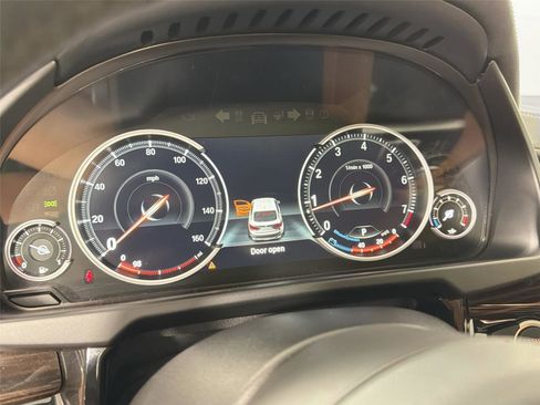 Used 2017 BMW X6 xDrive50i w/ M Sport Package AWD/4WD image 10