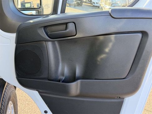 New 2026 RAM ProMaster 2500 w/ Quick Order Package 22G SLT image 8