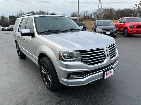 Used 2015 Lincoln Navigator 4WD image 6