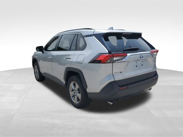 Used 2024 Toyota RAV4 LE AWD/4WD image 6