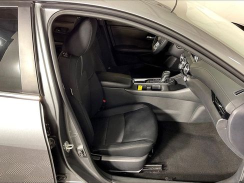 Used 2024 Nissan Sentra SV image 10