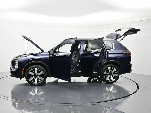 Used 2025 Mitsubishi Outlander SEL image 49