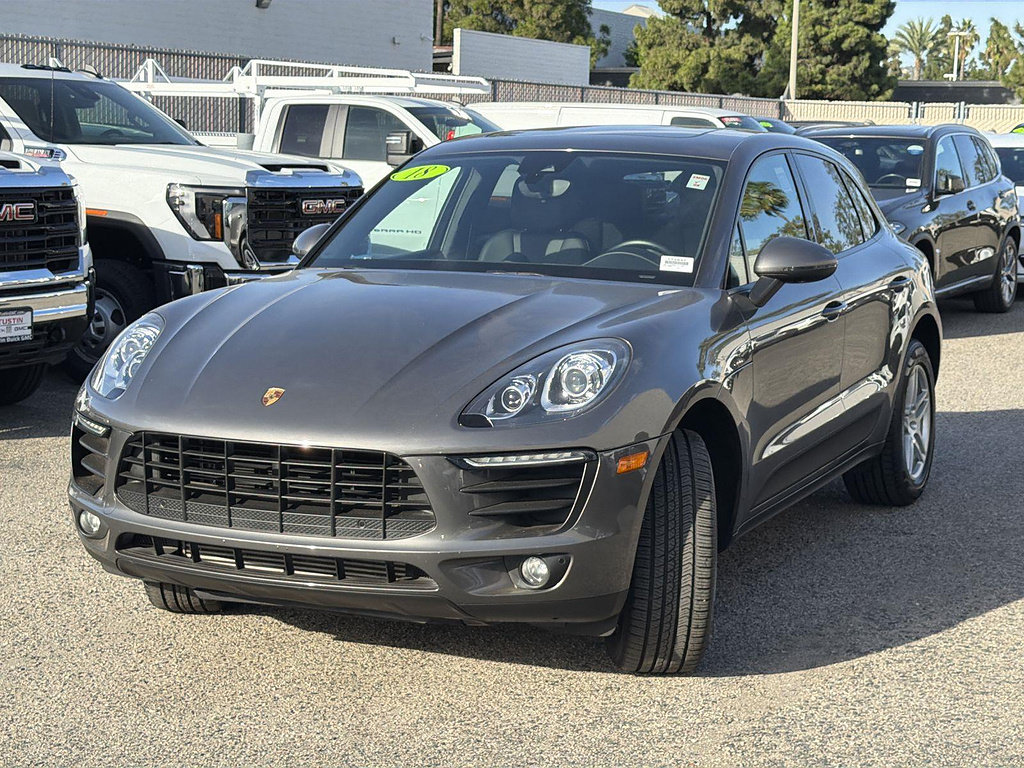 Used 2018 Porsche Macan AWD/4WD image 3