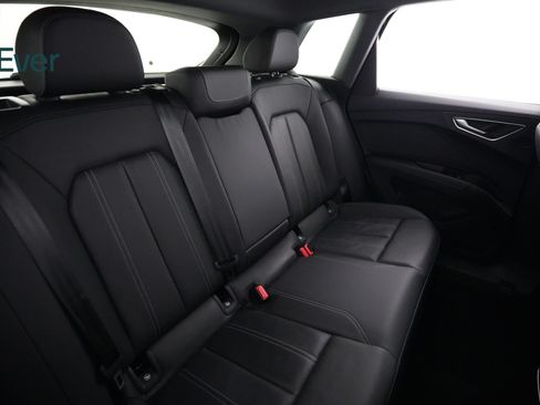 Used 2023 Audi Q4 e-tron Premium Plus w/ Premium Plus RWD image 5