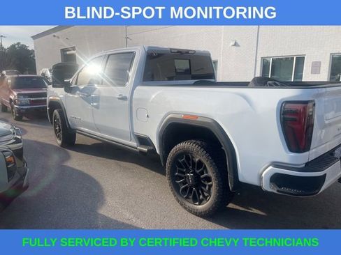 Used 2024 GMC Sierra 2500 AT4 w/ AT4 Premium Plus Package image 3
