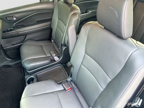 Used 2022 Honda Pilot Touring image 25