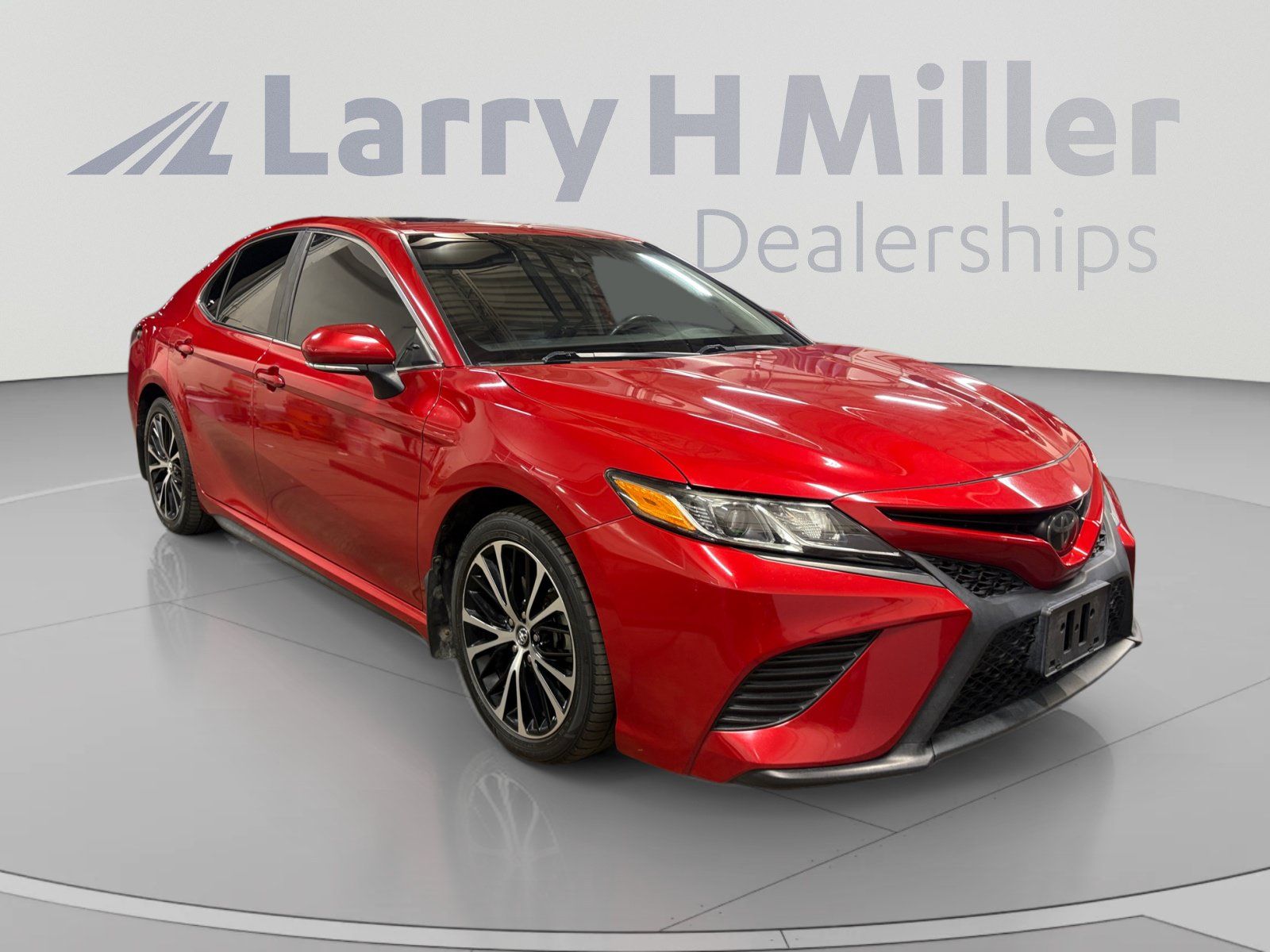 Used 2019 Toyota Camry SE w/ Audio Package FWD image 7