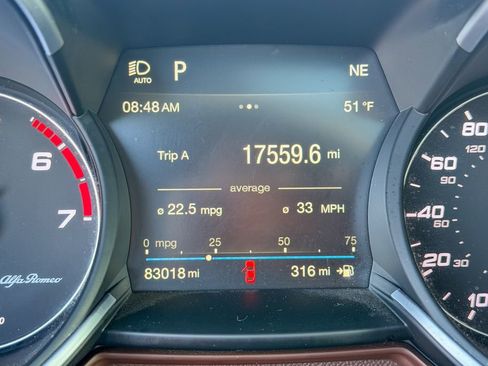 Used 2019 Alfa Romeo Stelvio Ti image 17