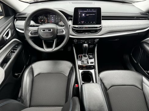 Used 2022 Jeep Compass Latitude image 15