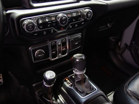 Used 2022 Jeep Gladiator Overland AWD/4WD image 31