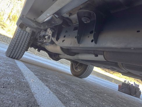 Used 2012 Ford F150 XLT w/ XLT Chrome Pkg image 15