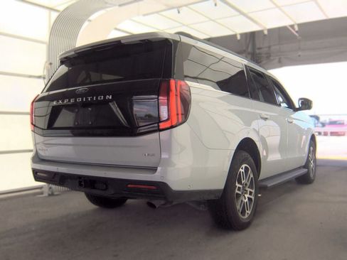 Used 2025 Ford Expedition Max Active AWD/4WD image 5