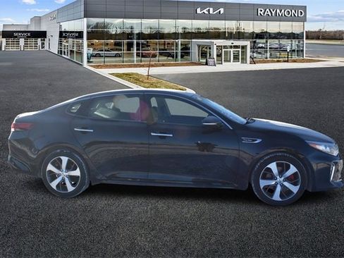 Used 2018 Kia Optima SX image 2