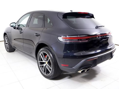 Certified 2023 Porsche Macan S AWD/4WD image 3