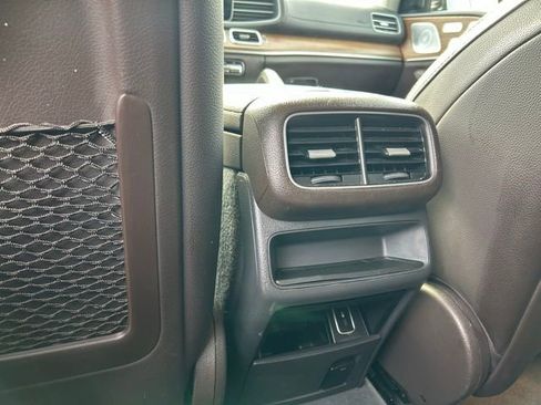 Used 2020 Mercedes-Benz GLS 450 4MATIC image 21