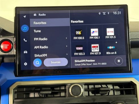 Used 2024 Toyota Tacoma TRD Sport w/ TRD Sport Upgrade Package image 29