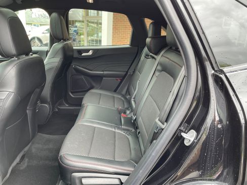 Used 2024 Ford Escape ST-Line w/ Tech Pack #1 AWD/4WD image 12