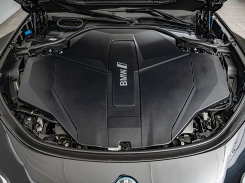 Used 2024 BMW i7 eDrive50 RWD image 43
