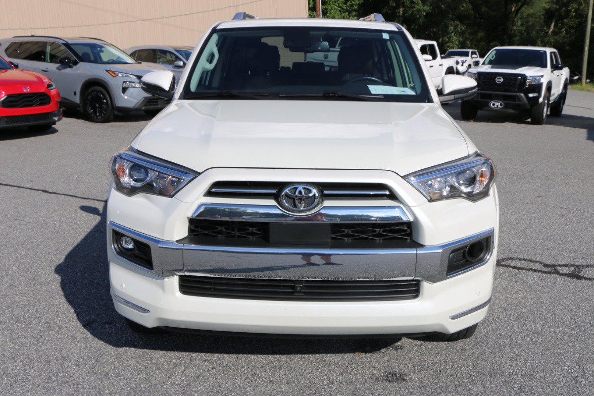 Used 2023 Toyota 4Runner Limited AWD/4WD image 11