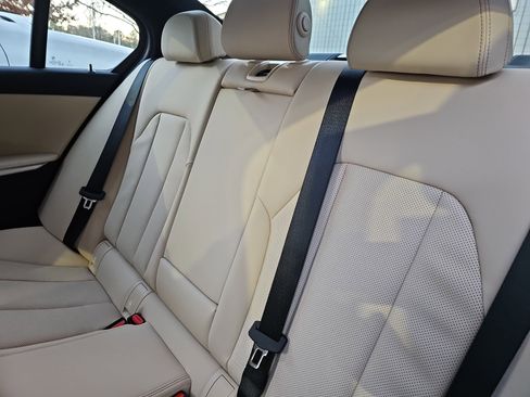 New 2026 BMW 330i Sedan w/ M Sport Package image 15