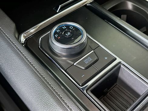 Certified 2022 Ford Expedition XLT image 19